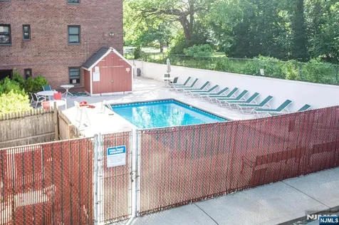 208 Anderson Street Hackensack NJ 07601