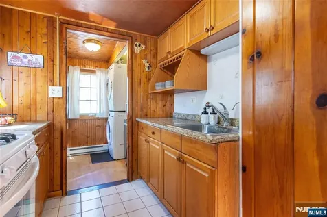 5 Sewell Road West Milford NJ 07480