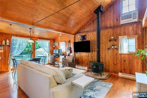 5 Sewell Road West Milford NJ 07480