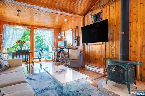 5 Sewell Road West Milford NJ 07480