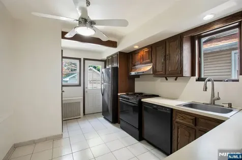 489 Maple Avenue Teaneck NJ 07666