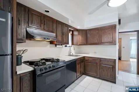 489 Maple Avenue Teaneck NJ 07666