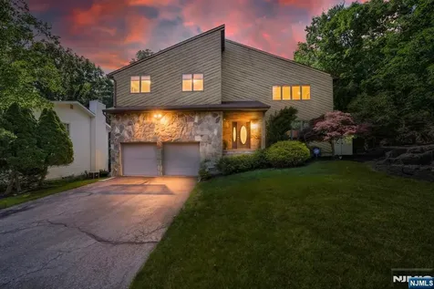 72 Agawam Drive Wayne NJ 07470