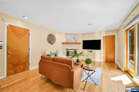 72 Agawam Drive Wayne NJ 07470