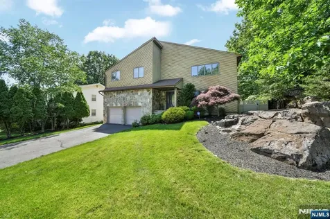 72 Agawam Drive Wayne NJ 07470