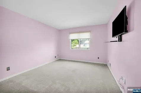 72 Agawam Drive Wayne NJ 07470