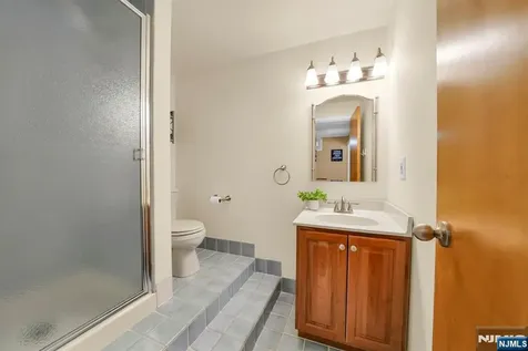 72 Agawam Drive Wayne NJ 07470