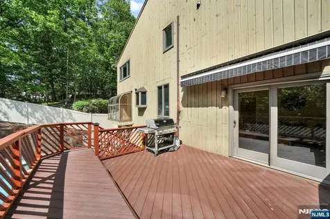72 Agawam Drive Wayne NJ 07470