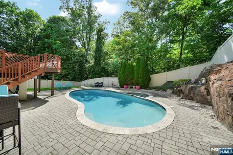 72 Agawam Drive Wayne NJ 07470