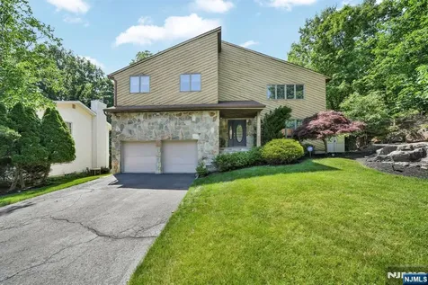 72 Agawam Drive Wayne NJ 07470