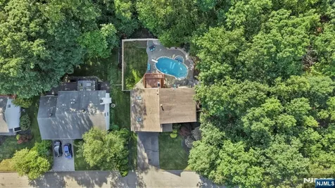 72 Agawam Drive Wayne NJ 07470