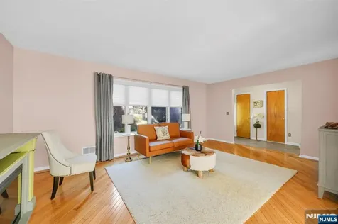 72 Agawam Drive Wayne NJ 07470