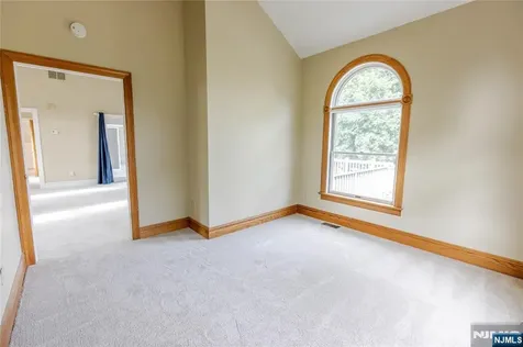 22 Serafin Place Glen Rock NJ 07452