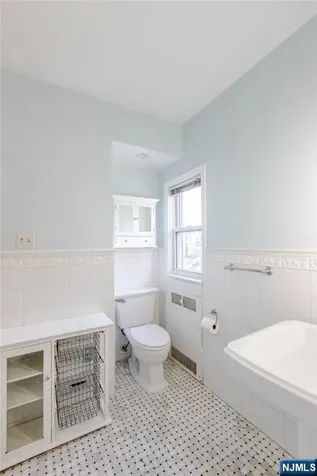 22 Serafin Place Glen Rock NJ 07452