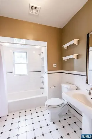 22 Serafin Place Glen Rock NJ 07452