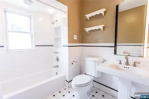 22 Serafin Place Glen Rock NJ 07452