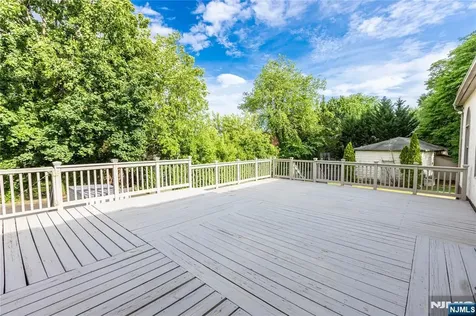 22 Serafin Place Glen Rock NJ 07452