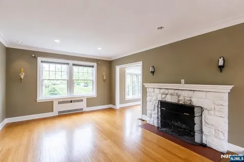 22 Serafin Place Glen Rock NJ 07452