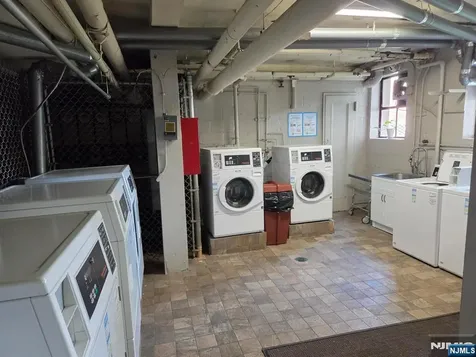 2345 Linwood Avenue Fort Lee NJ 07024