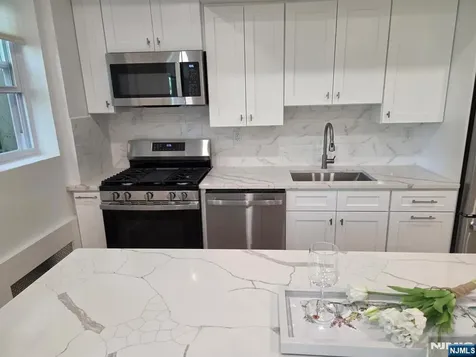 2345 Linwood Avenue Fort Lee NJ 07024