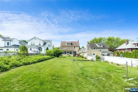 176 Woodward Avenue Rutherford NJ 07070