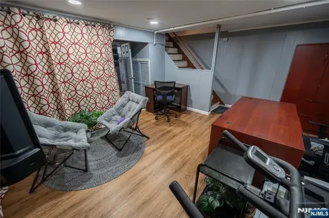 42 Telford Street East Orange NJ 07018