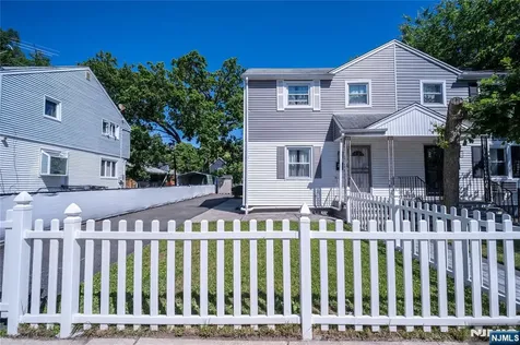 42 Telford Street East Orange NJ 07018