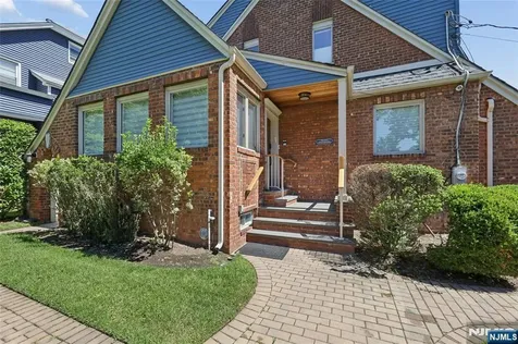 1474 Windsor Road Teaneck NJ 07666