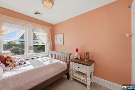 47 Gionti Place North Haledon NJ 07508