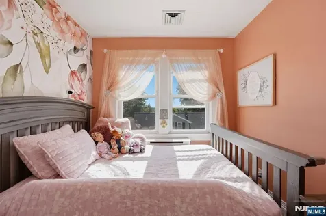 47 Gionti Place North Haledon NJ 07508