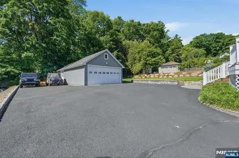 47 Gionti Place North Haledon NJ 07508