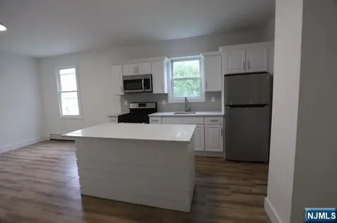9 Maple Kearny NJ 07032