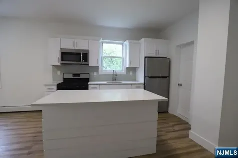 9 Maple Kearny NJ 07032