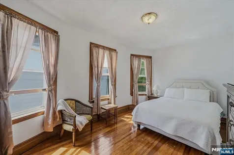 42 Rossmore Place Belleville NJ 07109