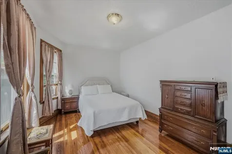 42 Rossmore Place Belleville NJ 07109