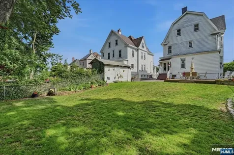 42 Rossmore Place Belleville NJ 07109