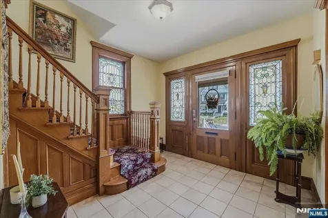 42 Rossmore Place Belleville NJ 07109