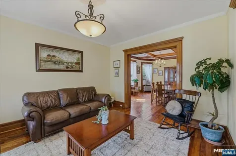 42 Rossmore Place Belleville NJ 07109