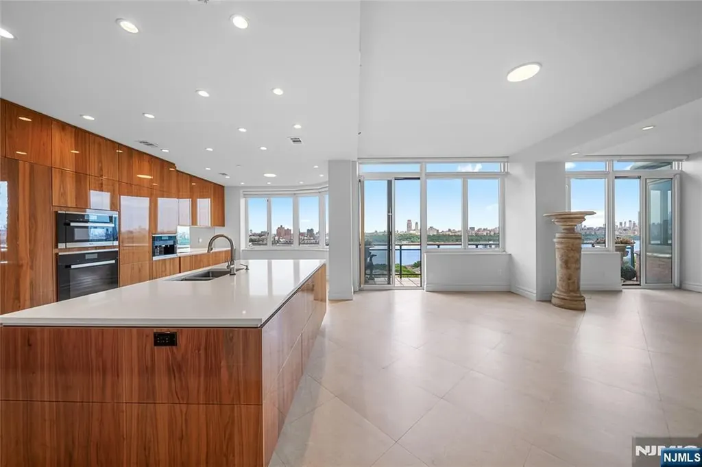 100 Carlyle Drive Cliffside Park NJ 07010