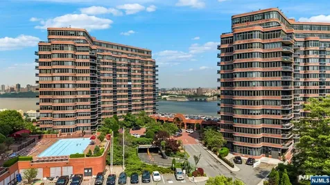 100 Carlyle Drive Cliffside Park NJ 07010