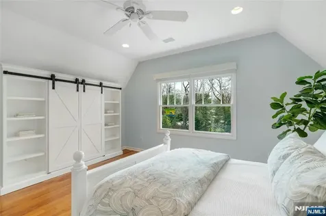 7 Deerhill Drive Ho-ho-kus NJ 07423