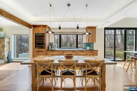 7 Deerhill Drive Ho-ho-kus NJ 07423