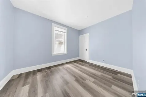 16 Madison Avenue Clifton NJ 07011