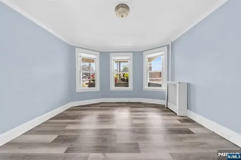 16 Madison Avenue Clifton NJ 07011