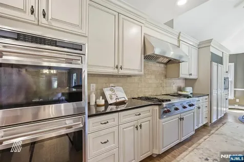309 Spring Lane Haworth NJ 07641