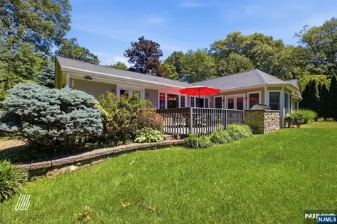 309 Spring Lane Haworth NJ 07641