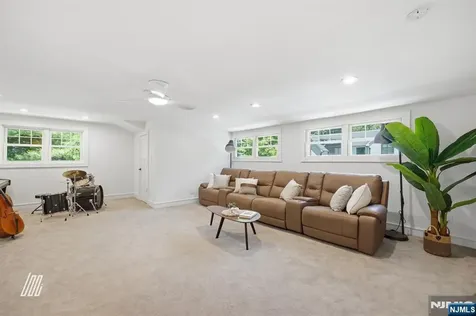 309 Spring Lane Haworth NJ 07641