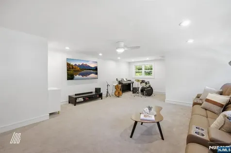 309 Spring Lane Haworth NJ 07641