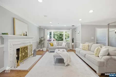 309 Spring Lane Haworth NJ 07641