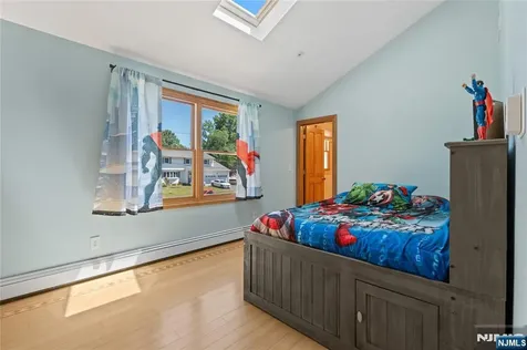 15 Kuiken Court Wayne NJ 07470